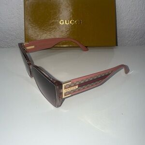 Gucci Women's Pink Gradient Square Sunglasses with Logo Temples